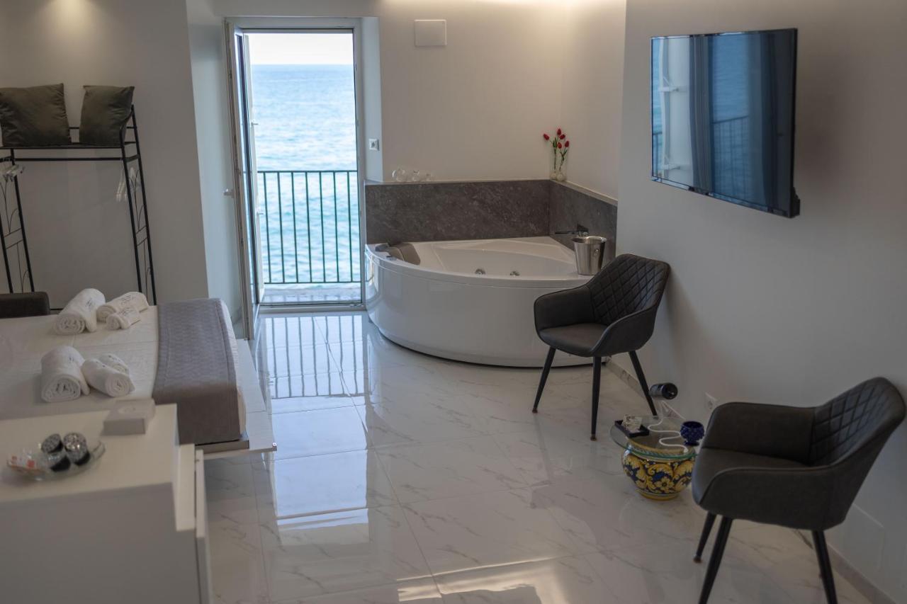U Scrusciu D'U Mari Luxury Suite Cefalù Exteriör bild