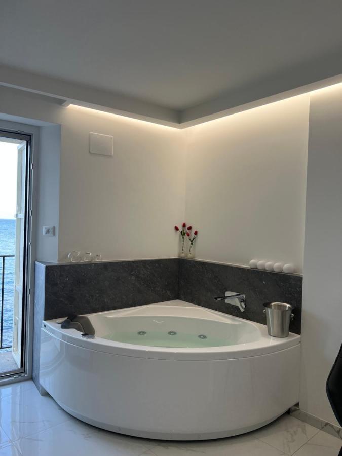 U Scrusciu D'U Mari Luxury Suite Cefalù Exteriör bild